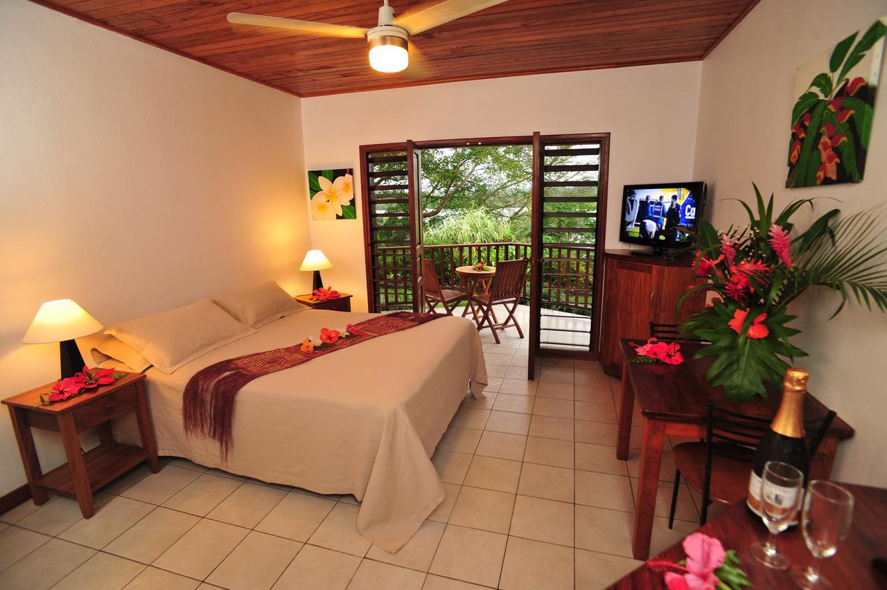 Poppy'S On The Lagoon Port Vila Luaran gambar