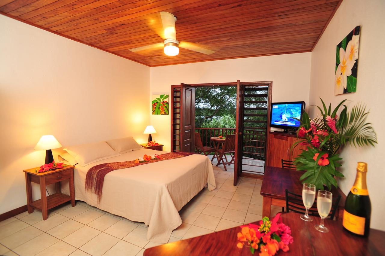 Poppy'S On The Lagoon Port Vila Luaran gambar
